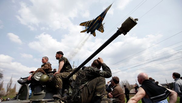 Военные вернут властям захваченную бронетехнику Военные вернут властям захваченную бронетехнику