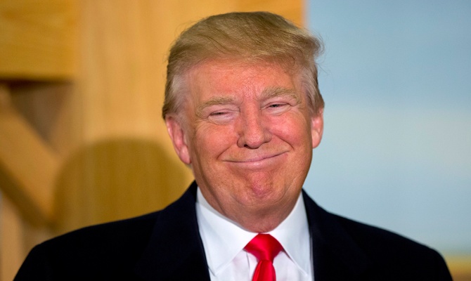 Дональд Трамп рад возможности стрелять в людей, не теряя голосов избирателей Дональд Трамп рад возможности стрелять в людей, не теряя голосов избирателей