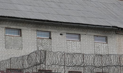 Начальника казанской колонии, где сидит сын олигарха Сосина, нашли повешенным Начальника казанской колонии, где сидит сын олигарха Сосина, нашли повешенным
