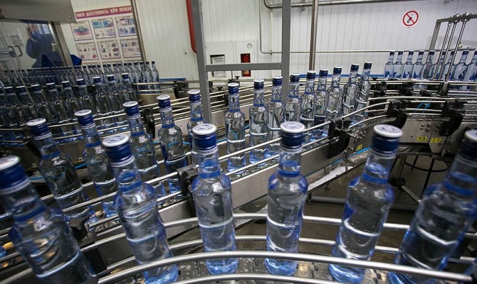 Экспорт российской водки снизился на 40% Экспорт российской водки снизился на 40%