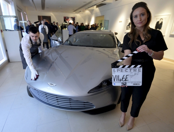 Главным лотом аукциона в Лондоне станет автомобиль Aston Martin DB10 Джеймса Бонда Главным лотом аукциона в Лондоне станет автомобиль Aston Martin DB10 Джеймса Бонда