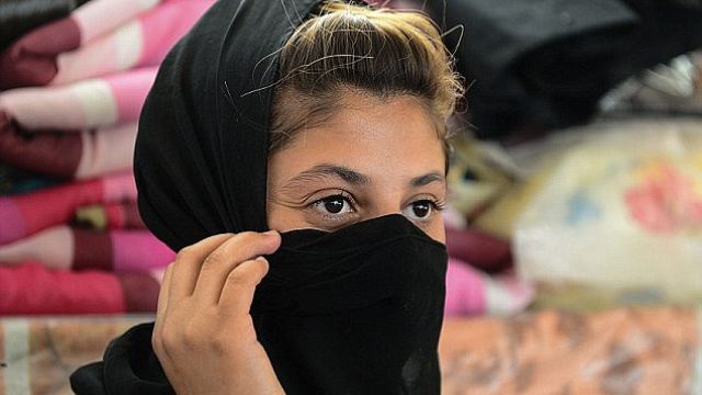 Одна из секс-рабынь боевиков ИГ рассказала об извращениях душегубов Одна из секс-рабынь боевиков ИГ рассказала об извращениях душегубов