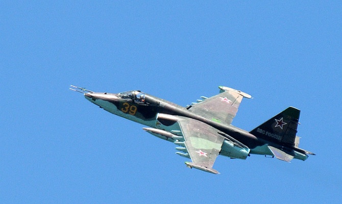 Штурмовик Су-25 потерпел крушение в районе аэродрома Буденновское Штурмовик Су-25 потерпел крушение в районе аэродрома Буденновское
