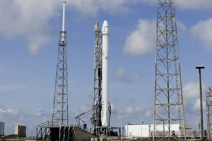 SpaceX в четвертый раз откладывает запуск ракеты Falcon 9 SpaceX в четвертый раз откладывает запуск ракеты Falcon 9