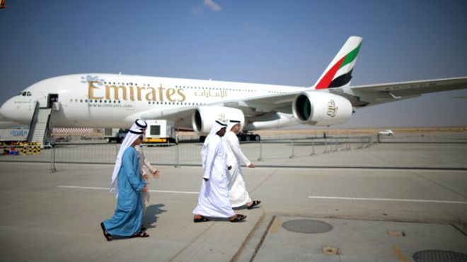 Самолет A380 совершил самый длинный беспосадочный коммерческий перелет Самолет A380 совершил самый длинный беспосадочный коммерческий перелет