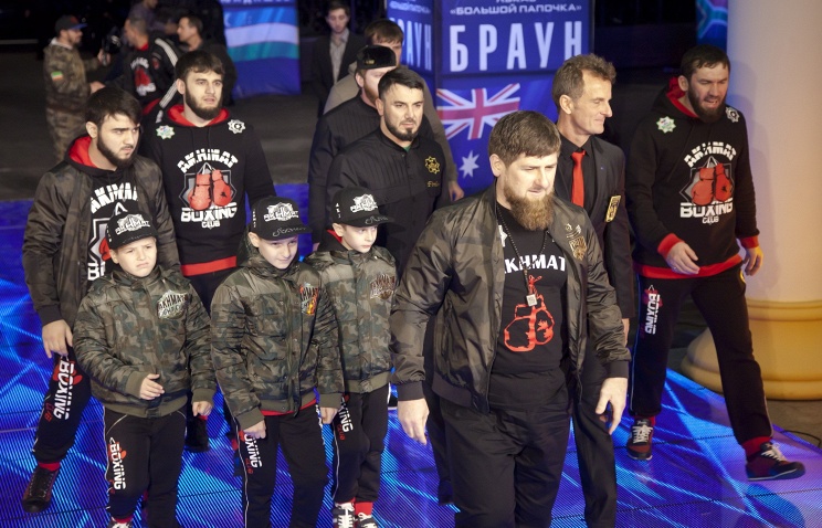 Чеченский лидер получил пояс WBA за вклад в развитие бокса Чеченский лидер получил пояс WBA за вклад в развитие бокса