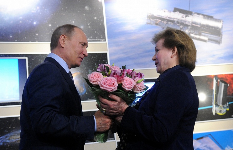 Президент РФ Владимир Путин поздравил с днем рождения лётчика-космонавта Валентину Терешкову Президент РФ Владимир Путин поздравил с днем рождения лётчика-космонавта Валентину Терешкову