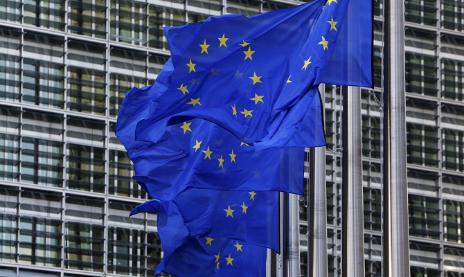 Европарламент обратился к Могерини с требованием ввести санкции против президента РФ Европарламент обратился к Могерини с требованием ввести санкции против президента РФ