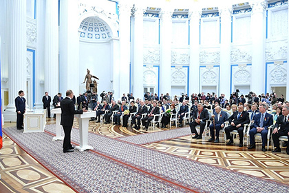 Владимир Путин заявил, что России надо избегать головокружения от успехов Владимир Путин заявил, что России надо избегать головокружения от успехов