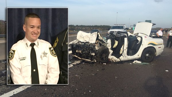Во Флориде сотрудник полиции спас женщину-водителя ценой собственной жизни