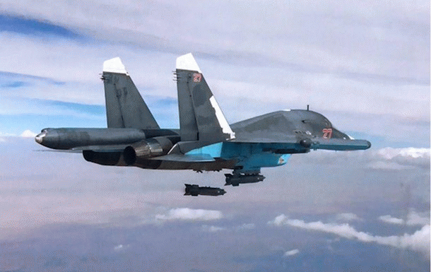 Российские самолеты, которые остались в Сирии, разбомбили боевиков ИГ в Хомсе Российские самолеты, которые остались в Сирии, разбомбили боевиков ИГ в Хомсе