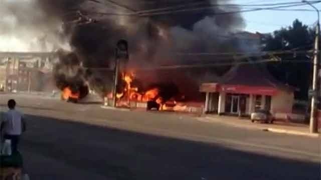 Кизляр: Взрыв на автозаправке обесточил часть города Кизляр: Взрыв на автозаправке обесточил часть города