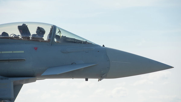 Истребители НАТО Eurofighter летели в двух километрах от самолета Сергея Шойгу Истребители НАТО Eurofighter летели в двух километрах от самолета Сергея Шойгу