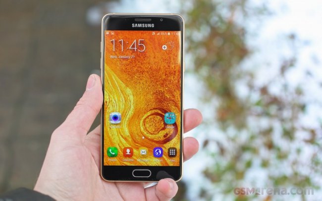 Компания Samsung расширяет ассортимент выпускаемых смартфонов Компания Samsung расширяет ассортимент выпускаемых смартфонов