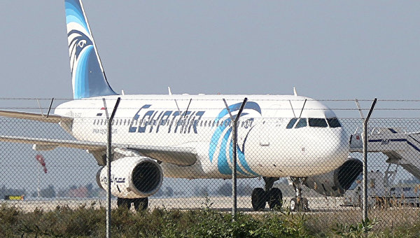 Угонщика самолета EgyptAir А321 задержали Угонщика самолета EgyptAir А321 задержали