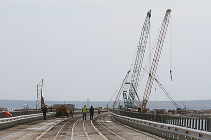 Киев назвал три способа, как остановить строительство Крымского моста Киев назвал три способа, как остановить строительство Крымского моста