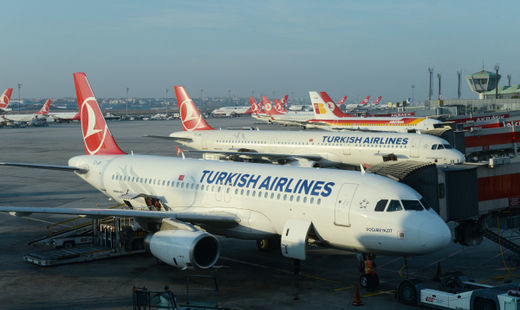 Вылет лайнера Turkish Airlines отложили из-за сообщения о бомбе Вылет лайнера Turkish Airlines отложили из-за сообщения о бомбе