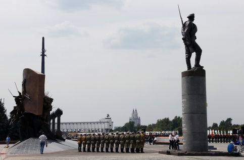 16-метровая стела Городов воинской славы может появиться осенью на Поклонной горе 16-метровая стела Городов воинской славы может появиться осенью на Поклонной горе