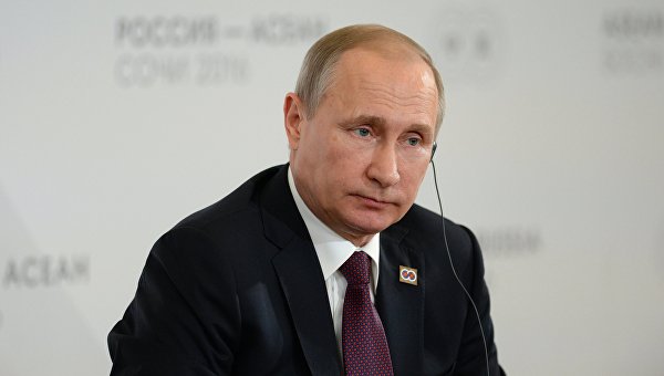Владимир Путин пригласил французских бизнесменов на Петербургский экономический форум Владимир Путин пригласил французских бизнесменов на Петербургский экономический форум