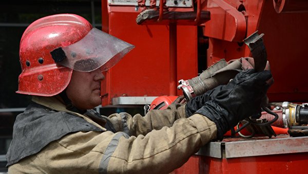 В Раменском районе Московской области горит банно-гостиничный комплекс «Путина» В Раменском районе Московской области горит банно-гостиничный комплекс «Путина»