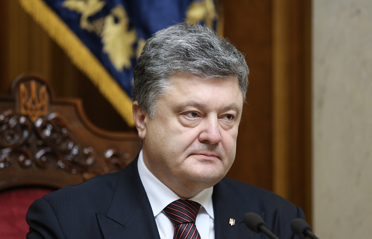 Порошенко считает и своей победой решение о продлении и усилении российских санкций на саммите G7 Порошенко считает и своей победой решение о продлении и усилении российских санкций на саммите G7