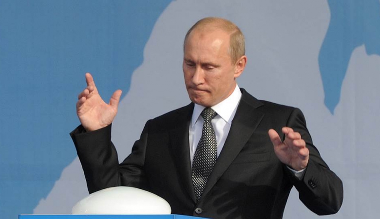 Владимир Путин стал почетным гражданином Севастополя Владимир Путин стал почетным гражданином Севастополя