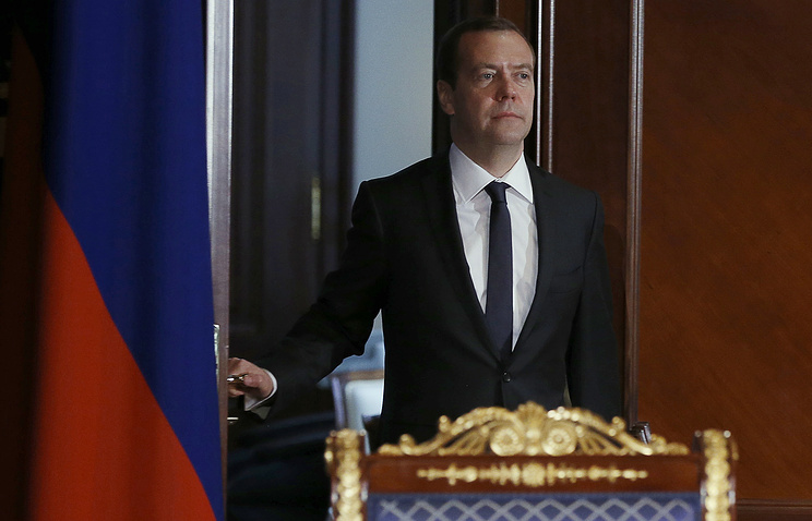 Премьер Медведев утвердил новую версию программы развития ОПК на 2016-2020 годы Премьер Медведев утвердил новую версию программы развития ОПК на 2016-2020 годы