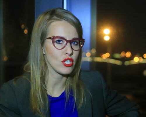 Беременная Собчак на премии «Муз-ТВ» оскорбила Леру Кудрявцеву Беременная Собчак на премии «Муз-ТВ» оскорбила Леру Кудрявцеву