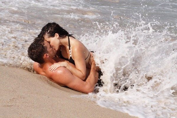 Французские ученые считают, что поцелуи полезны для здоровья Французские ученые считают, что поцелуи полезны для здоровья