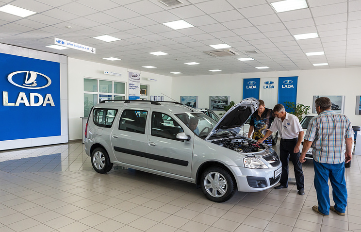 В России отзывают 7,5 тысяч машин Lada Largus В России отзывают 7,5 тысяч машин Lada Largus