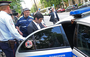 Прокуратура требует заключить под стражу участников гонок на «Гелендвагене» Прокуратура требует заключить под стражу участников гонок на «Гелендвагене»