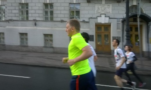 Дмитрий Песков принял участие в забеге в центре Петербурга Дмитрий Песков принял участие в забеге в центре Петербурга