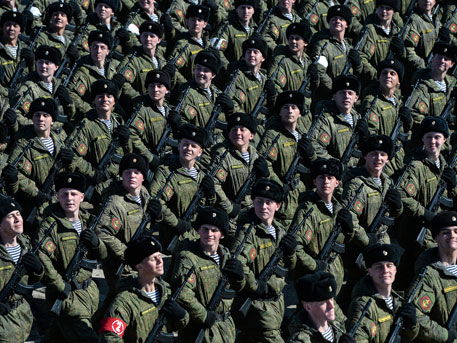 НАТО требует, чтобы Россия отчиталась о передвижениях и численности своих войск НАТО требует, чтобы Россия отчиталась о передвижениях и численности своих войск