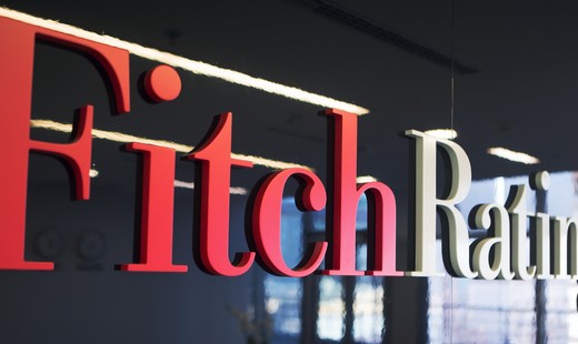 Fitch понизило кредитный рейтинг Британии Fitch понизило кредитный рейтинг Британии