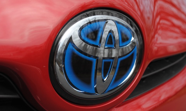 Японская корпорация Toyota отзовет из разных стран 1,43 млн автомобилей из-за дефекта Японская корпорация Toyota отзовет из разных стран 1,43 млн автомобилей из-за дефекта