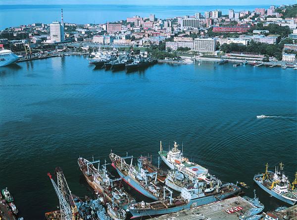 В бухте Золотой Рог во Владивостоке разлив мазута нанес ущерб на сумму более 25 млн руб. В бухте Золотой Рог во Владивостоке разлив мазута нанес ущерб на сумму более 25 млн руб.