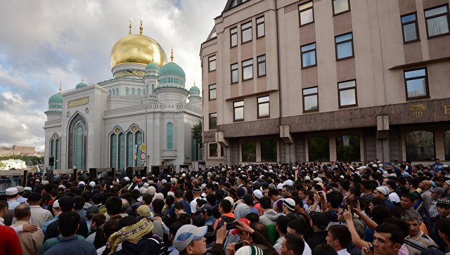 В одном из помещений Московской соборной мечети произошло задымление перед праздничной молитвой В одном из помещений Московской соборной мечети произошло задымление перед праздничной молитвой