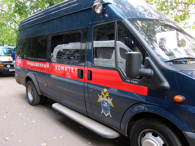 В Томске с дерева сняли мужскую мумию в тельняшке и валенках В Томске с дерева сняли мужскую мумию в тельняшке и валенках