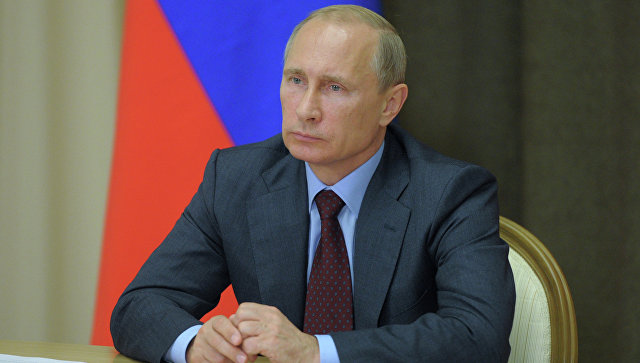 Президент России подписал антитеррористический «пакет Яровой» Президент России подписал антитеррористический «пакет Яровой»