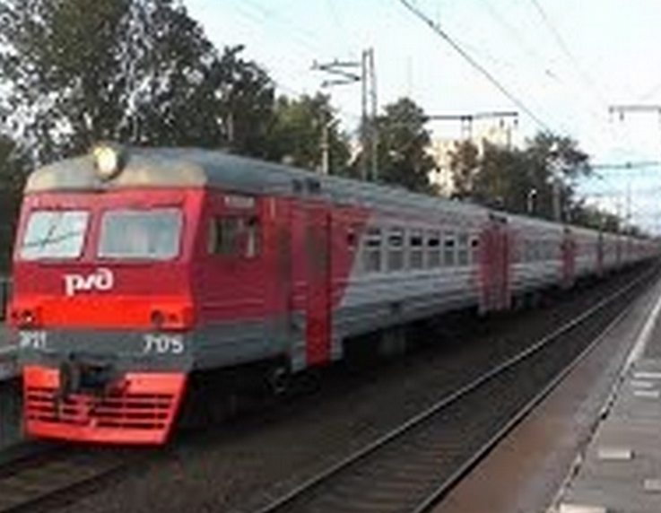 Под Москвой электропоезд насмерть сбил девушку в наушниках Под Москвой электропоезд насмерть сбил девушку в наушниках