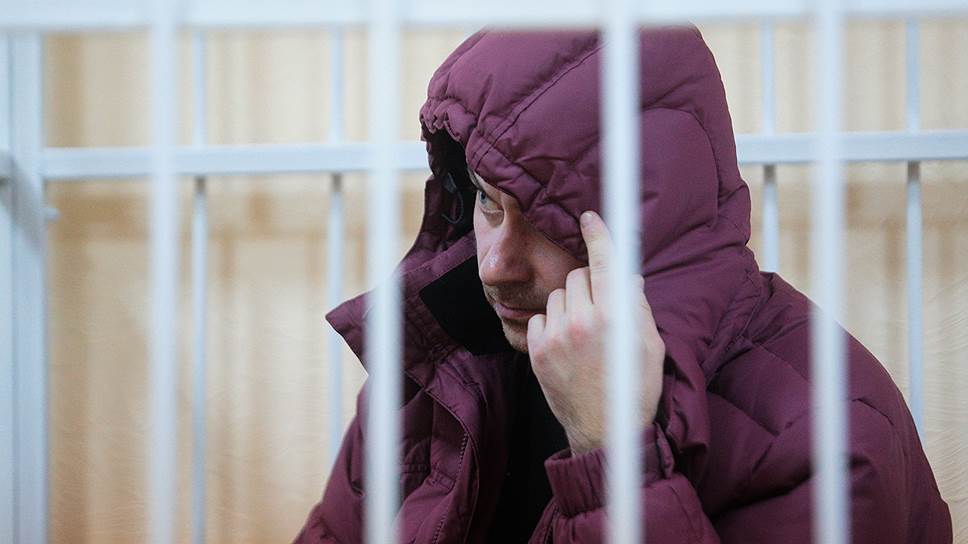 Оперативников осудили за героин, который они закупили для служебных нужд Оперативников осудили за героин, который они закупили для служебных нужд