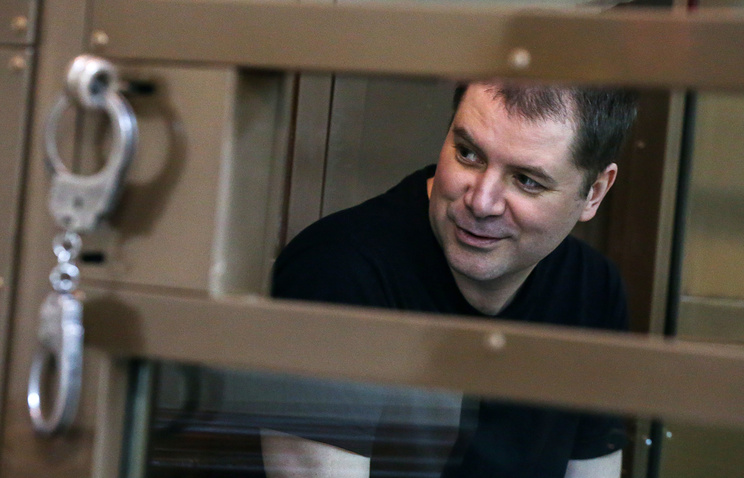 Фигуранта дела «Оборонсервиса» Максима Закутайло отпустили по УДО Фигуранта дела «Оборонсервиса» Максима Закутайло отпустили по УДО