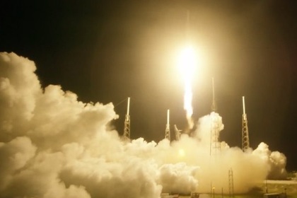 Первая ступень ракеты-носителя Falcon 9 компании SpaceX совершила успешную посадку Первая ступень ракеты-носителя Falcon 9 компании SpaceX совершила успешную посадку