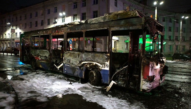 В Петрозаводске молния сожгла троллейбус В Петрозаводске молния сожгла троллейбус
