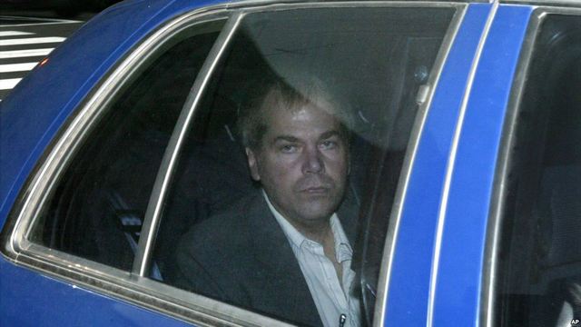 Выпущен на свободу психопат, покушавшийся на жизнь президента США Рейгана Выпущен на свободу психопат, покушавшийся на жизнь президента США Рейгана
