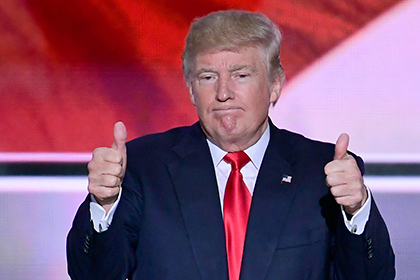 Трамп обвиняет Клинтон в том, что она работает на Уолл-Стрит Трамп обвиняет Клинтон в том, что она работает на Уолл-Стрит