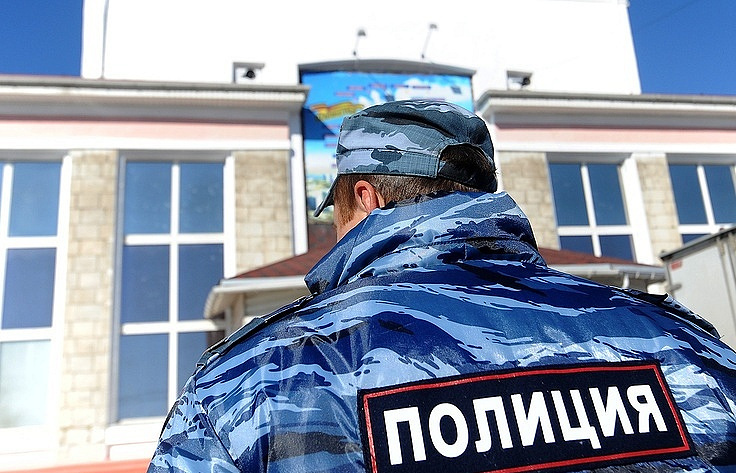 В Москве преступники отобрали у мужчины портфель с крупной сумой денег В Москве преступники отобрали у мужчины портфель с крупной сумой денег