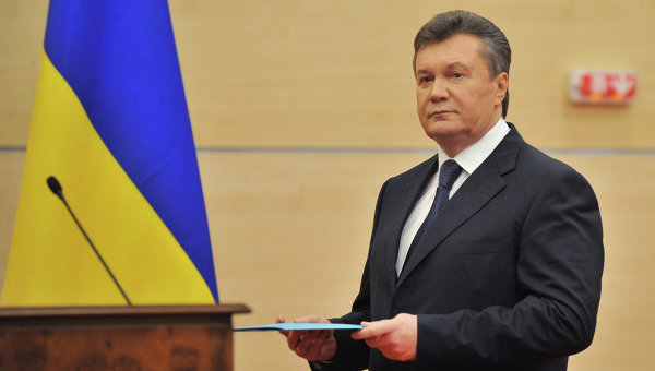 Виктор Янукович просит об очной ставке с Петром Порошенко и Яценюком Виктор Янукович просит об очной ставке с Петром Порошенко и Яценюком