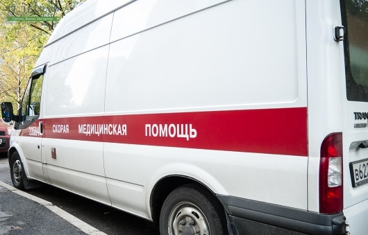 Карета скорой помощи в Санкт-Петербурге сбила насмерть пешехода Карета скорой помощи в Санкт-Петербурге сбила насмерть пешехода