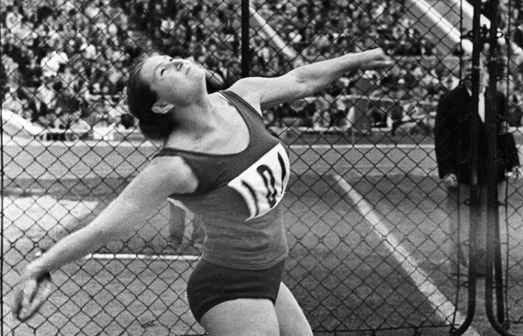 Скончалась первая советская олимпийская чемпионка Нина Пономарева Скончалась первая советская олимпийская чемпионка Нина Пономарева